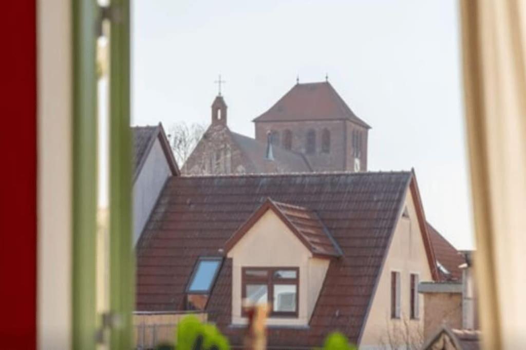 Marktstuebchen Waren  Extérieur photo
